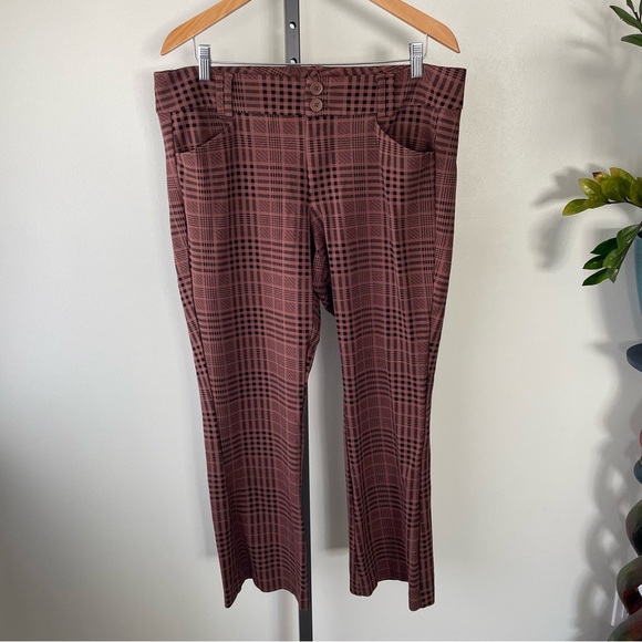 Studio by Torrid Trouser Boot Pant Bootcut Plus Brown Black Plus Size 14 - Picture 10 of 10